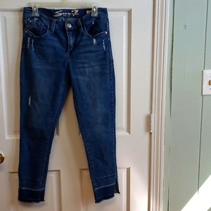 Women's Stressed Jean's